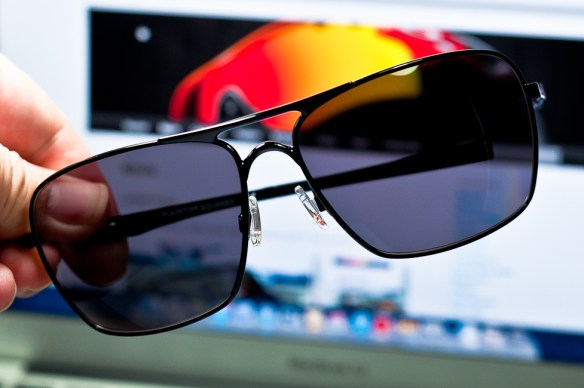 Comparing a super Plaintiff Squared to an awesome Plaintiff Squared. Polarized vs Non-Polarized  This is the  PLAINTIFF™ SQUARED SKU# OO4063-01 Color: Polished Black/Warm Grey