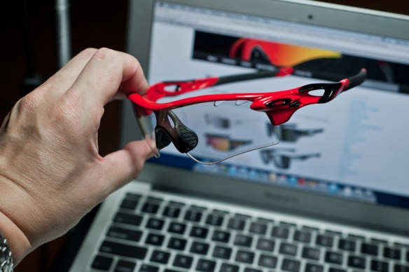 side view of radarlock path photochromic SKU#OO9181-09
