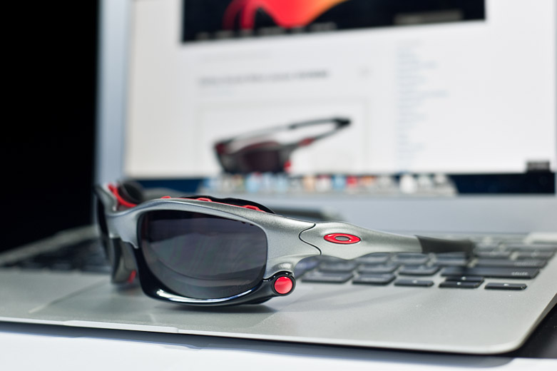 frSGD$320 Oakley Wind Jacket