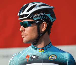 Mark Cavendish wears his own Oakley Signature Series