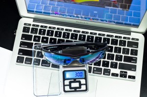Weight of Oakley Two Face is 30.0g