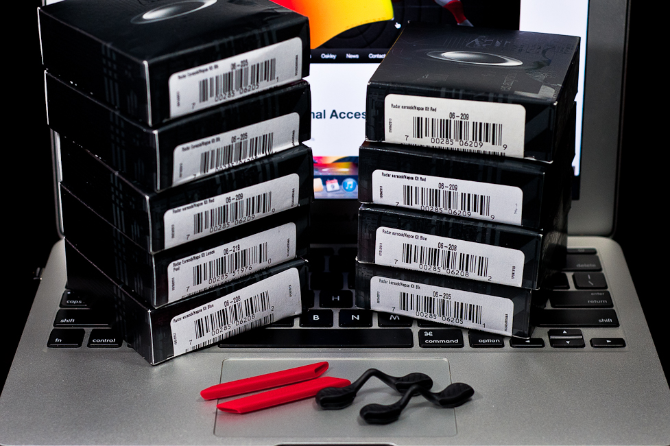 SGD$40 RADARLOCK™ FRAME ACCESSORY KIT SKU# 43-563 Color: Red