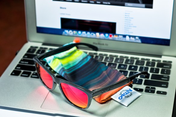 LIMITED EDITION FROGSKINS® AQUATIQUE COLLECTION SKU# 24-358 Color: Abyss/Positive Red Iridium