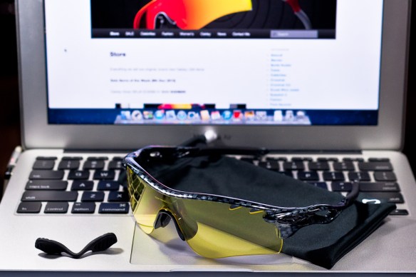 SGD$280 Oakley Custom RadarLock by wahliao.com Singapore Color: Carbon Fibre/Yellow Vented. Purpose: For athletes and cyclists, evening/night Set as pictured.